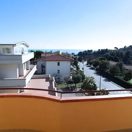 Appartement N028 - Numana, Ampio Trilocale Con Terrazzo Vista Mare